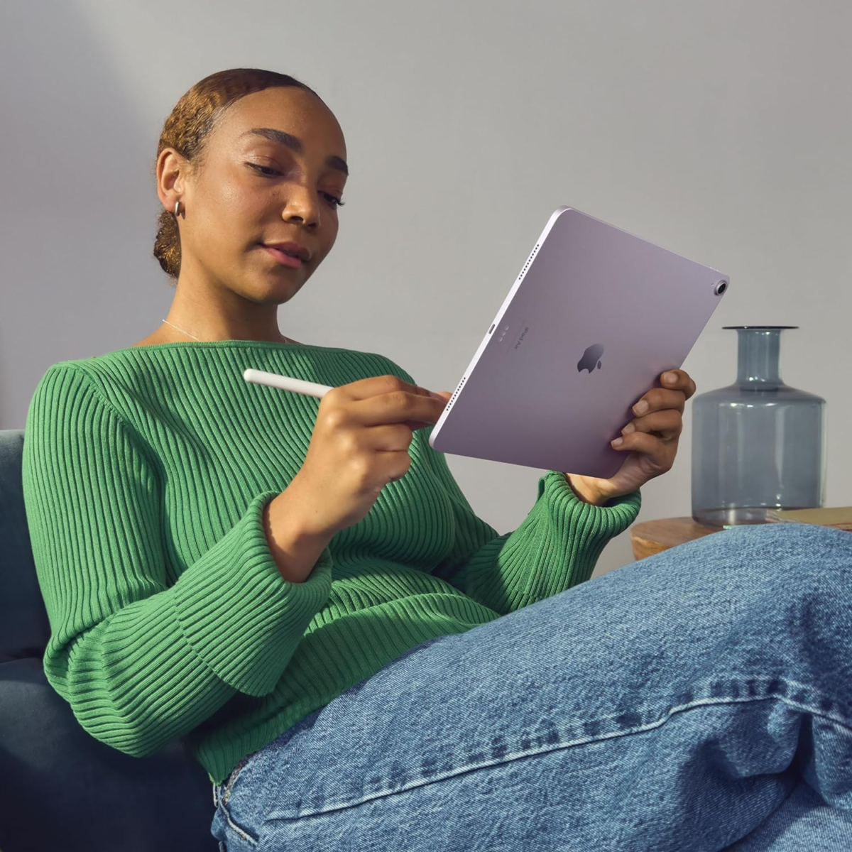 Ipad Air 11-Inch (M2): Built for  Intelligence, Liquid Retina Display, 128GB, 12MP Front/Back Camera, Wi-Fi 6E, Touch ID, All-Day Battery Life — Blue - Image 5